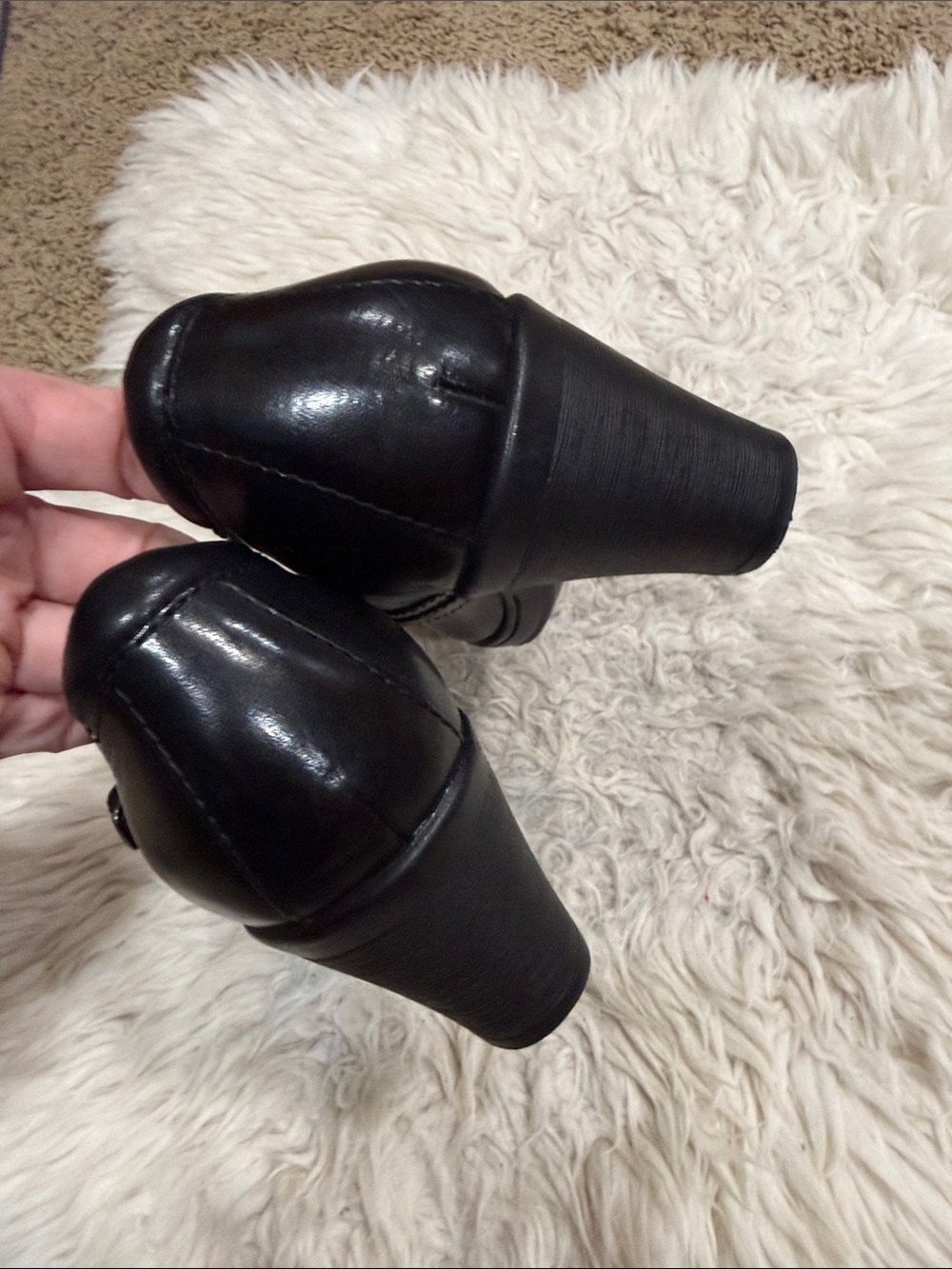 Clarks Honorable Bendables Black
Leather Mary Jane Double-Strap Heels Size 8.5 - Picture 7 of 10